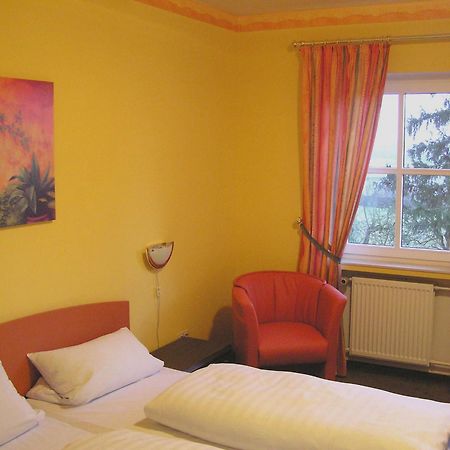 Hotel Pfaffenhof Lich ภายนอก รูปภาพ