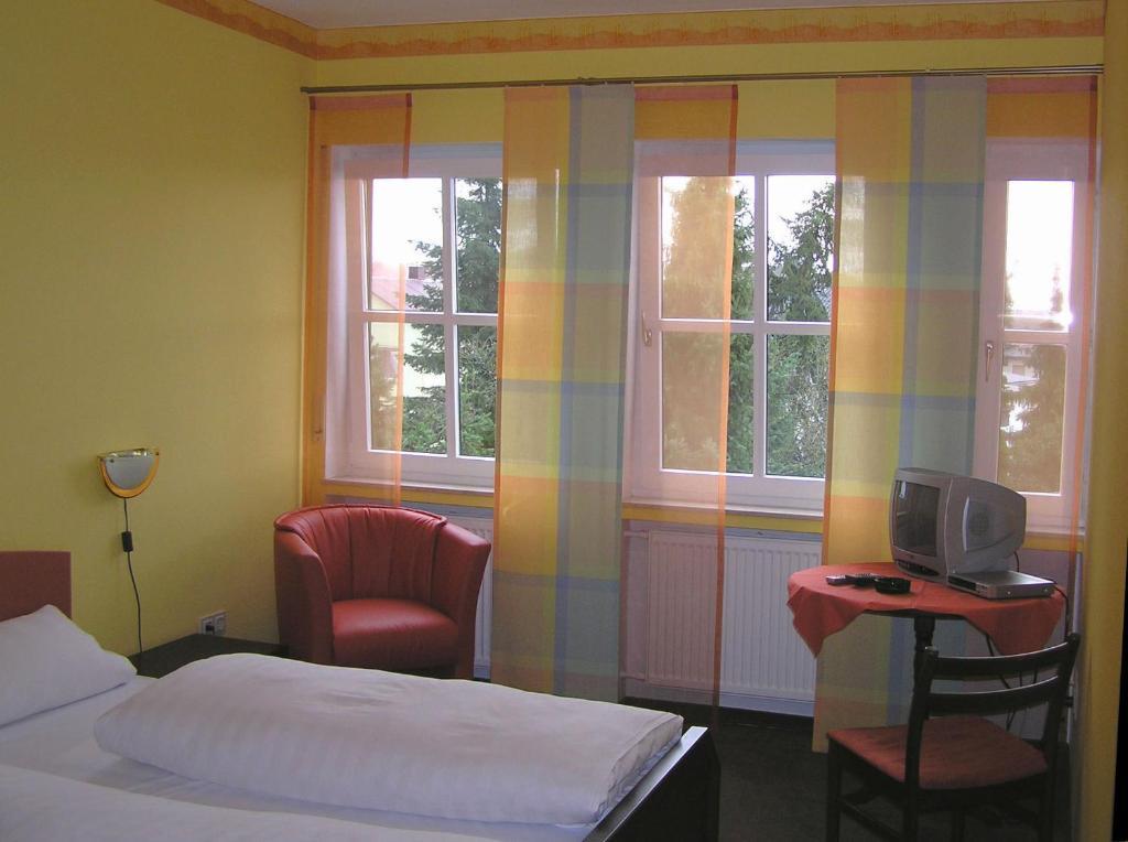 Hotel Pfaffenhof Lich ห้อง รูปภาพ